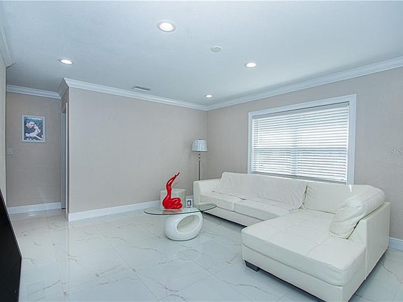 4th image of 4127 31st Ave N