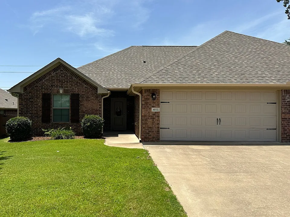 4013 Stonebridge Dr