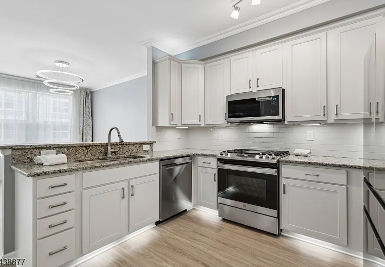 612 Lopez Ln — Photo 11