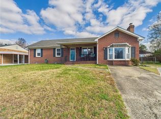 2820 Candlewood Cir, Chesapeake, VA 23324