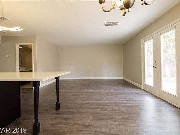 5th image of 9440 Hershey Ln