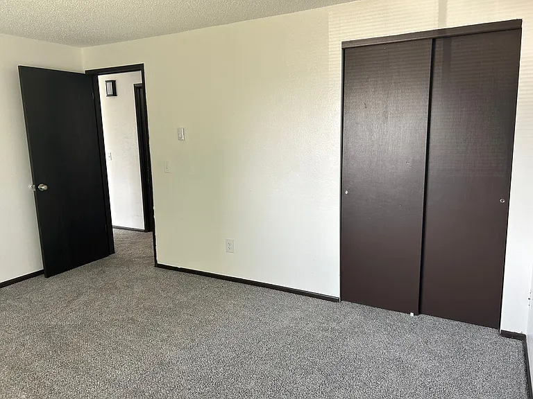3921 N Napa St — Photo 12