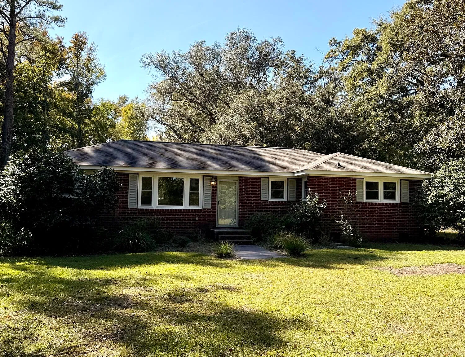 3 bed, 3.0 bath, 1443 sqft, $3,500 — Photo 1