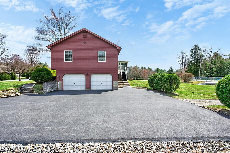 5th image of 45 Laurel Lane