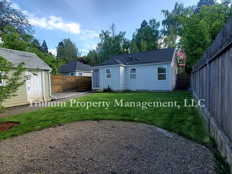 4835 N Willamette Blvd — Photo 17