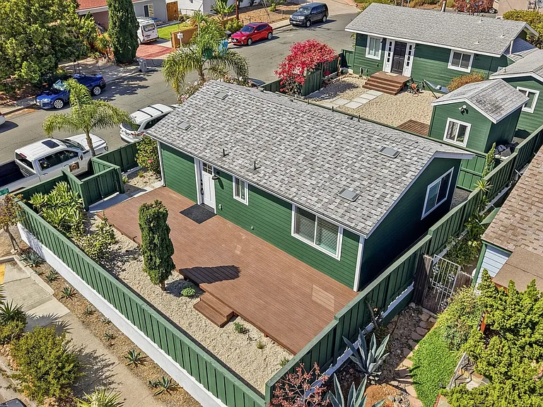 4005 Manzanita — Photo 19