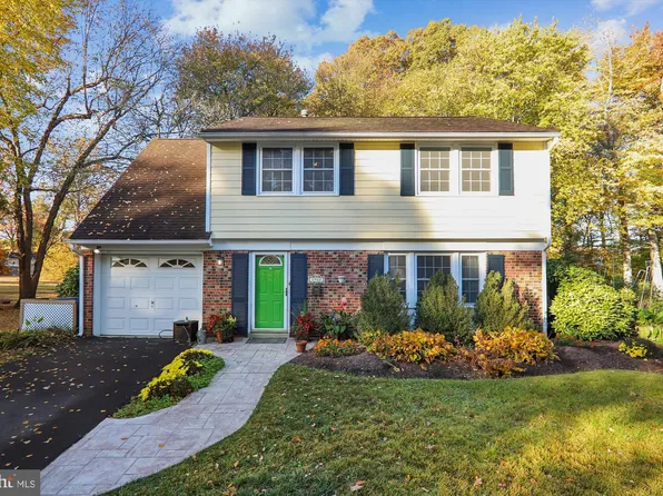 1902 Ardlyn Ct, Bowie, MD 20716