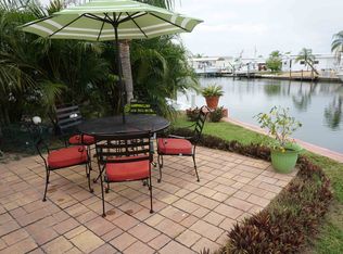 3698 Blueberry Ln, Saint James City, FL 33956
