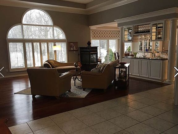 4th image of 18456 Cracklewood Dr