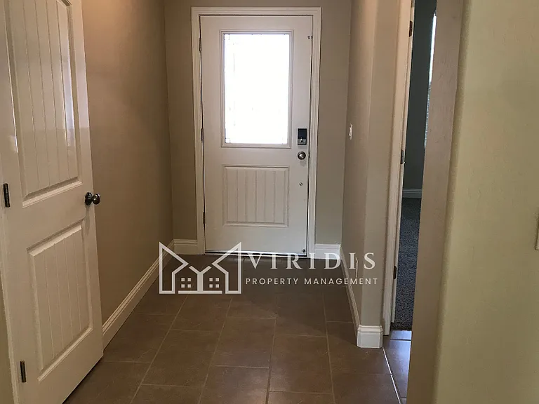 5901 Blue Spruce Ave — Photo 2