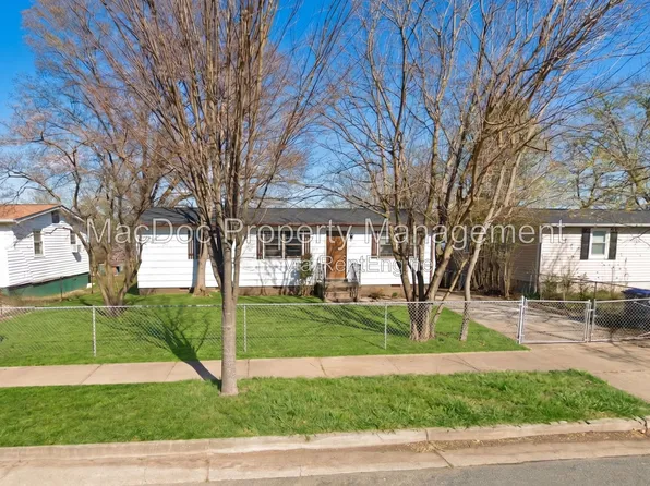 1918 Howard Ave, Fredericksburg, VA 22401