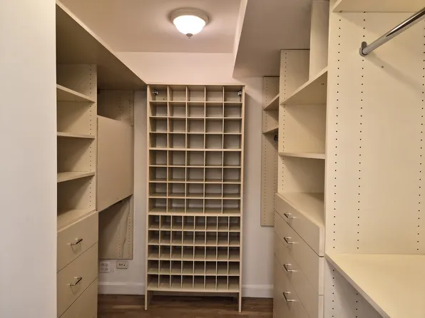 40 Central Park South image 27 of 30