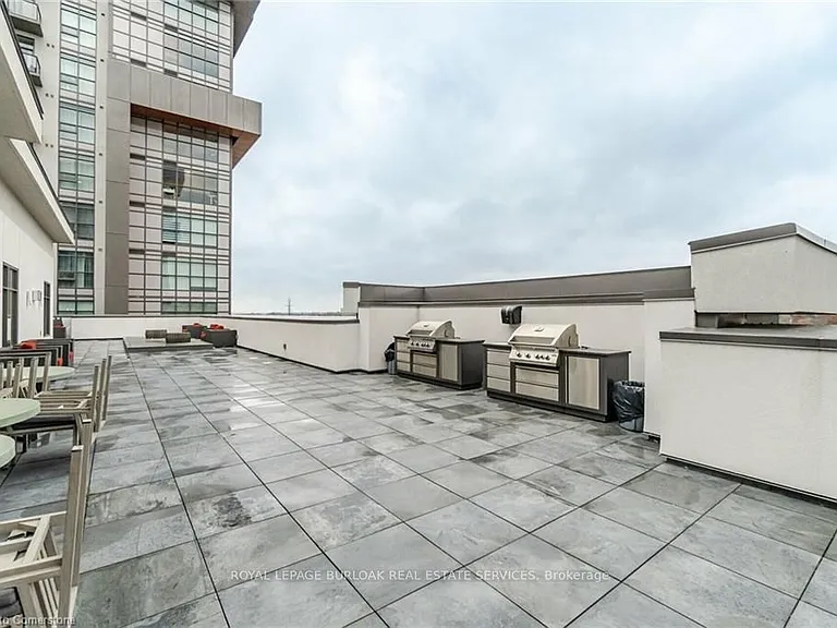 460 Dundas St E #230 — Photo 28