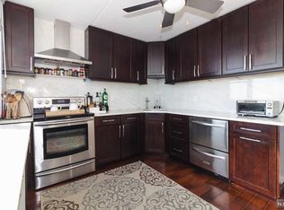 250 Gorge Rd APT 24L, Cliffside Park, NJ