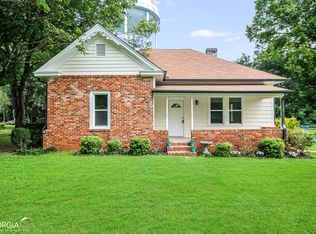 8 Woodlawn Ave, Hampton, GA 30228