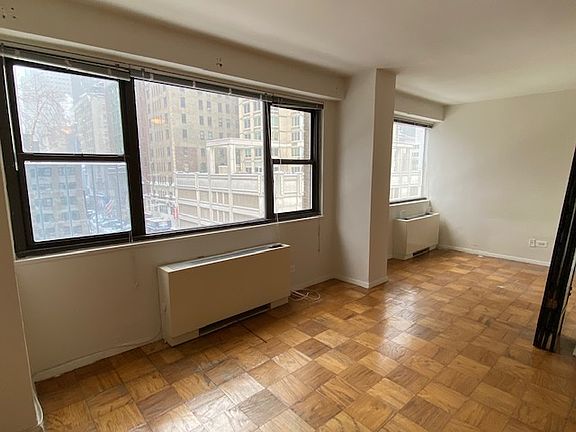 3rd image of 300 W 55th St APT 6N