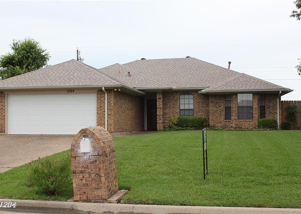 1st image of 1204 Murry Dr N