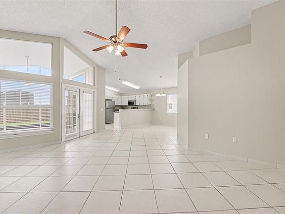 3rd image of 204 KINGSHILL COURT SE