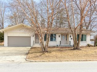 845 River Rd, Manchester, NH 03104