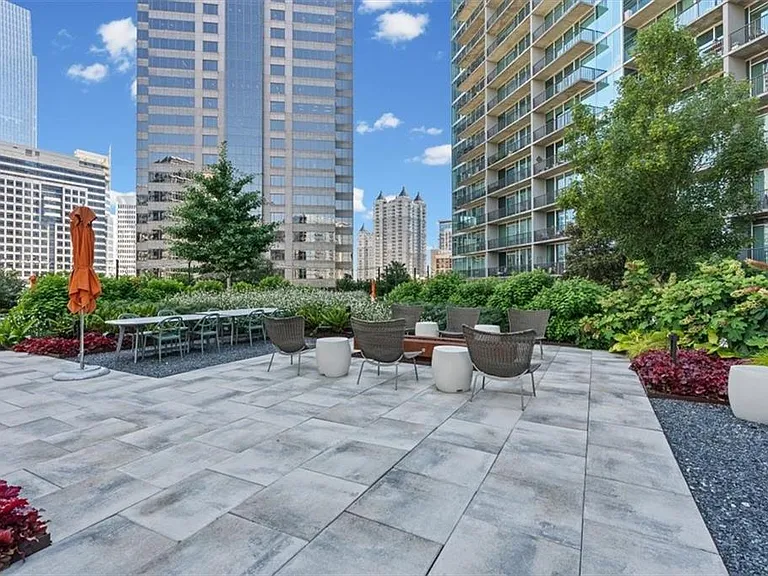 1080 Peachtree St NE #2110 — Photo 36