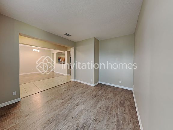3rd image of 822 Triple Crown Ct