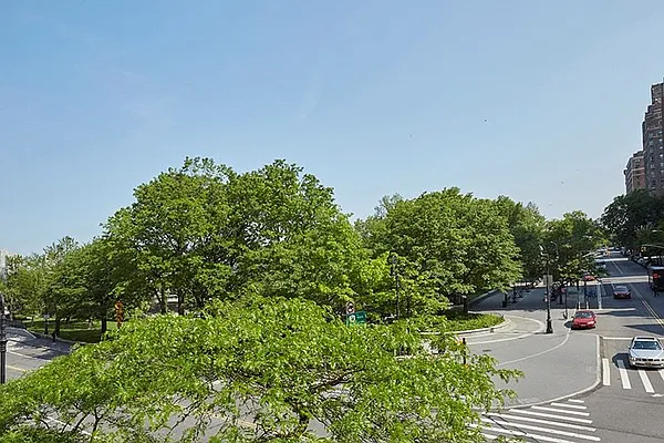 Sold by Brown Harris Stevens | media 31