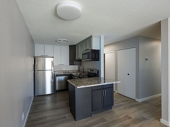 3rd image of 30 Sunset Dr E #2-04