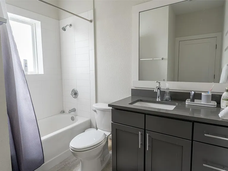 2827 Manor Rd #4101 — Photo 32