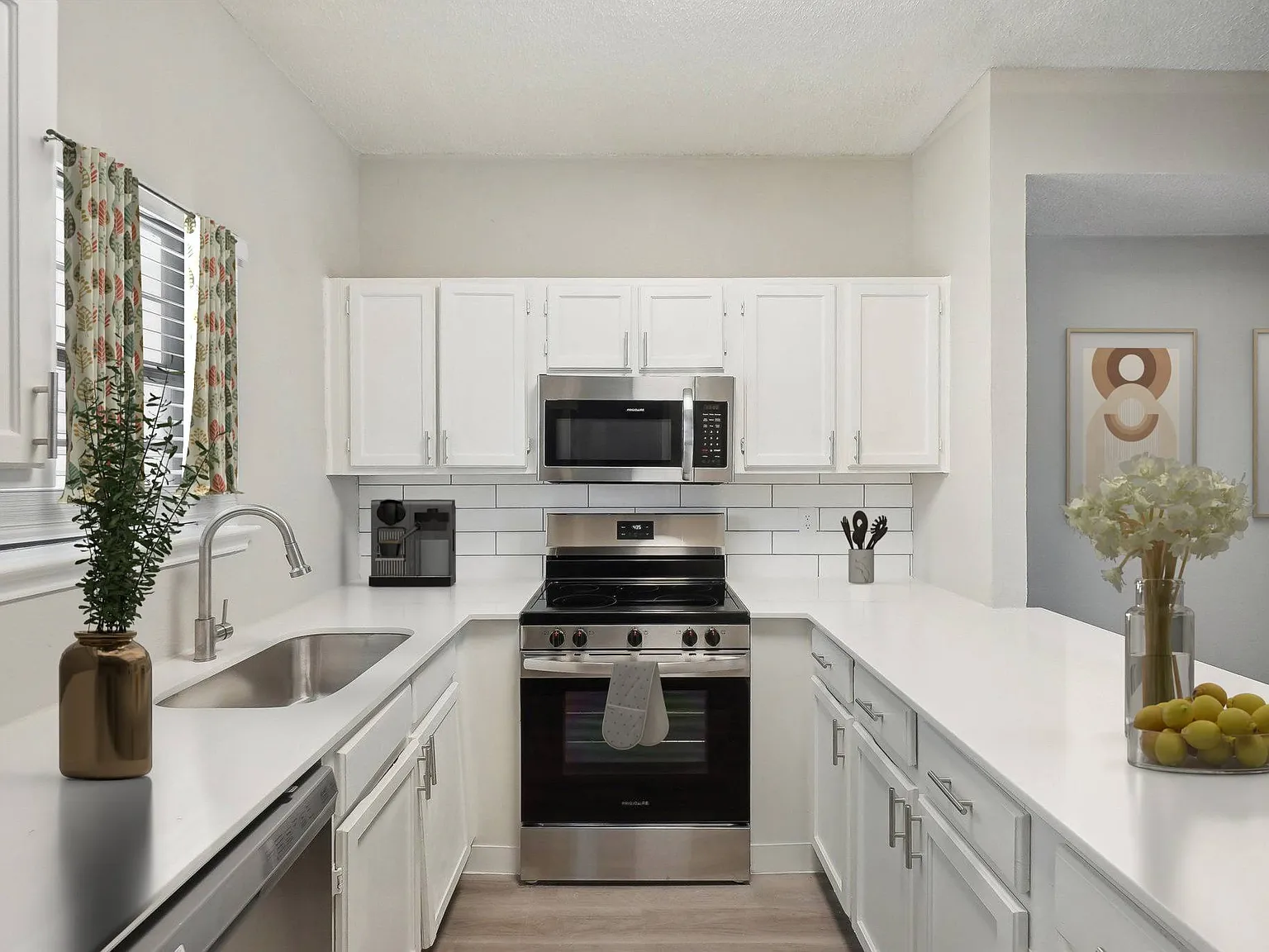 Avalon Villas — Photo 2