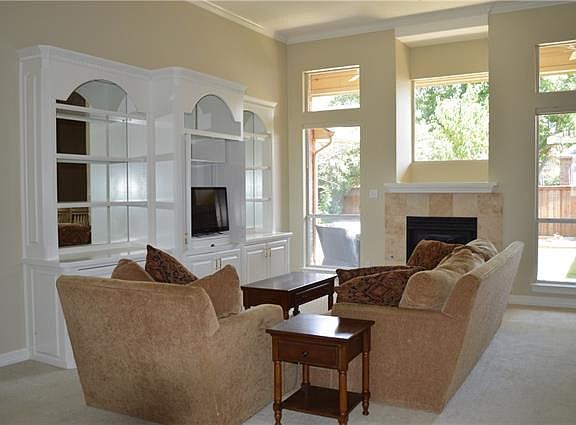 4th image of 421 Pecan Hollow Dr