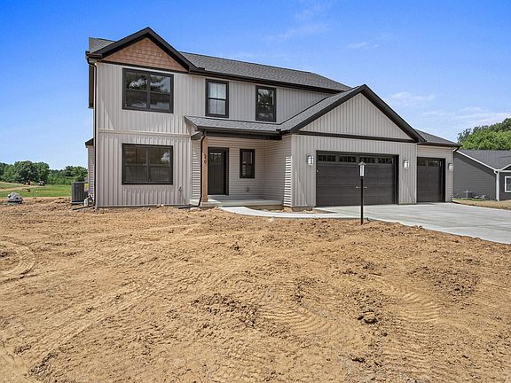 2nd image of 20 Wood Dr