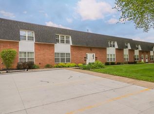 6876 Smith Rd UNIT D, Middleburg Heights, OH 44130