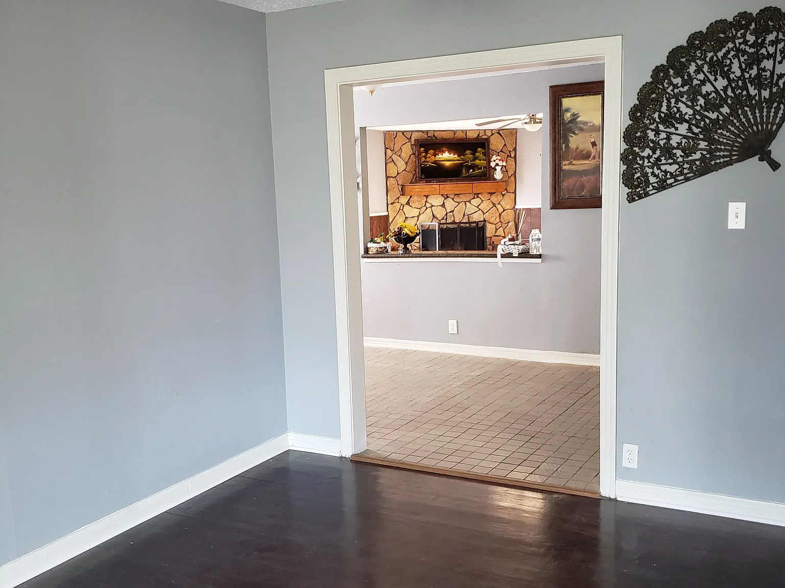 4 bed, 2468 sqft, $1,995 — Photo 2