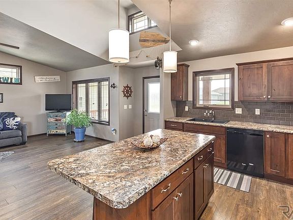 5th image of 6207 S Badlands Ct