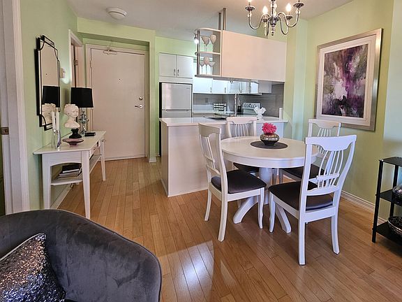 5th image of 1189 Howe St #1003