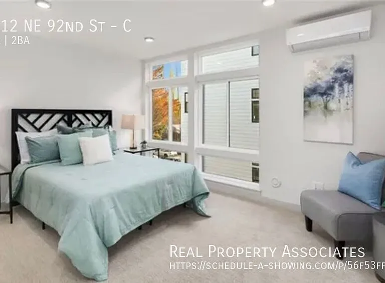 1012 NE 92nd St #C — Photo 17