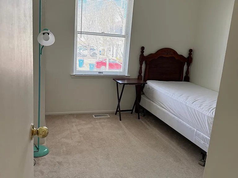 98 William Patterson Ct — Photo 16