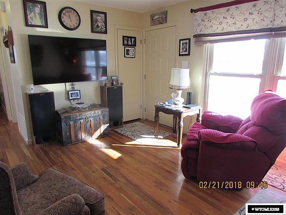 4th image of 1124 Lincoln Ave
