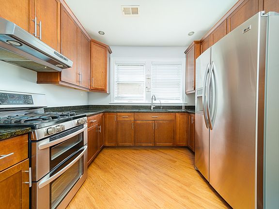 5th image of 5804 S Richmond St