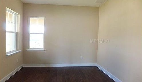 4th image of 417 Cypress Hills Way