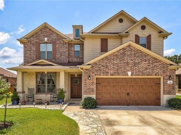 2118 Howell Mountain Dr