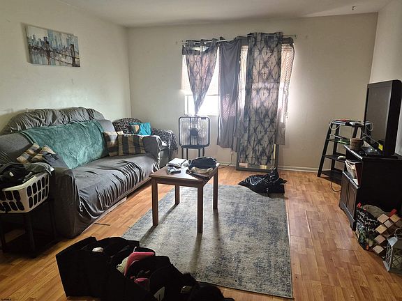 3rd image of 309 Noahs Rd #309
