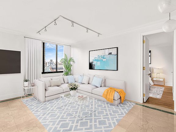 4th image of 200 E 65th St APT 16A
