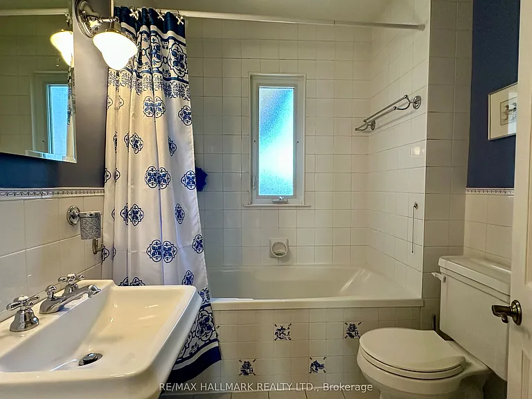145 Castlefield Ave — Photo 28
