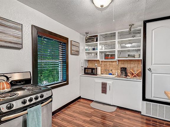 5th image of 2800 Forest Park Blvd APT B