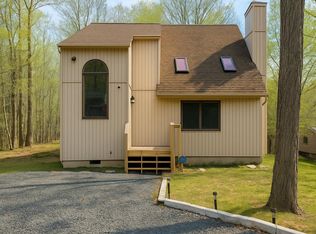 2103 Rosemont Dr, Tobyhanna, PA 18466