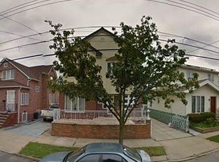 8633 259th St, Floral Park, NY 11001