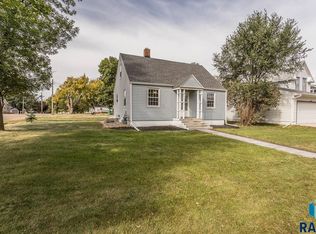 301 N Main St, Lennox, SD 57039