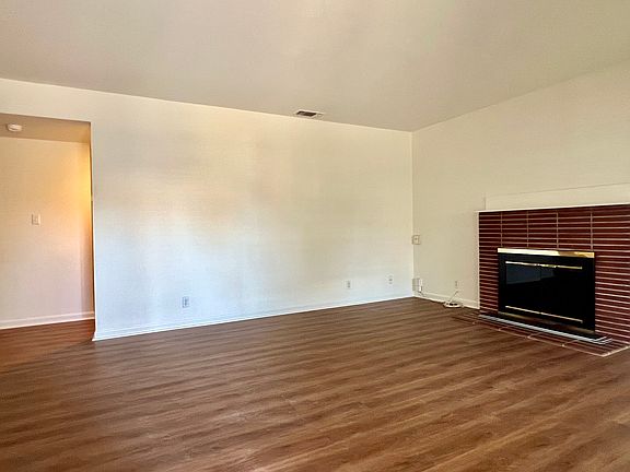 2nd image of 4420 26th Ave #4420
