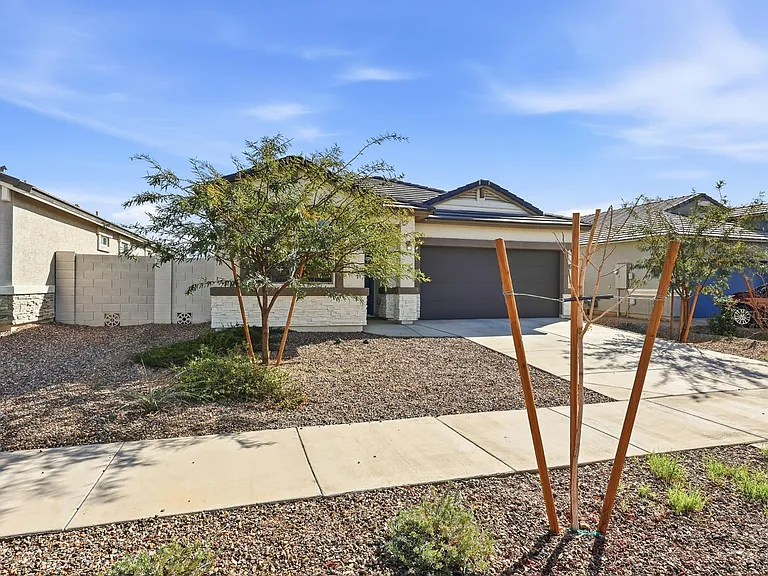 25285 N 185th Dr — Photo 3